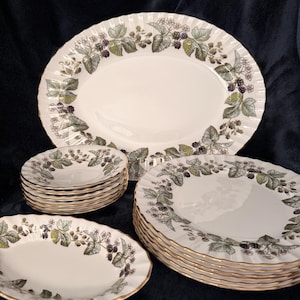 Worcester Lavinia - Etsy