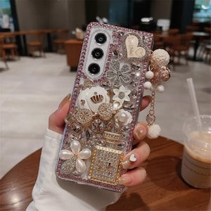 Luxury Rhinestone Diamond Case for Samsung Galaxy Z Fold 7 6 5 4 3 2 Elegant Women’s Protective Phone Cover
