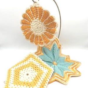 Vintage Kitchen 1940s Hand Crocheted Potholders Set of 3 Yellow Teal White