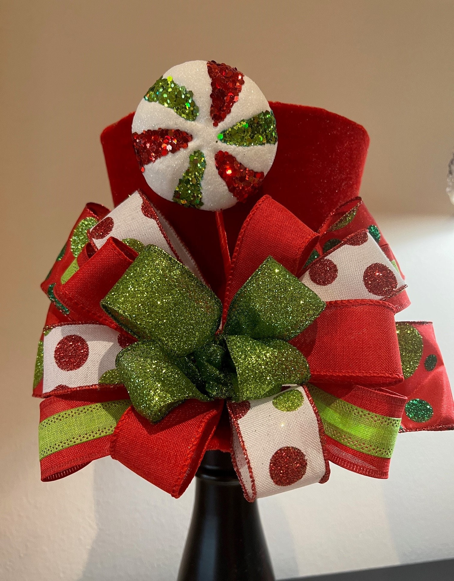 Télécharger Décorations de Noël - Chapeau d'elfe, baies de houx et