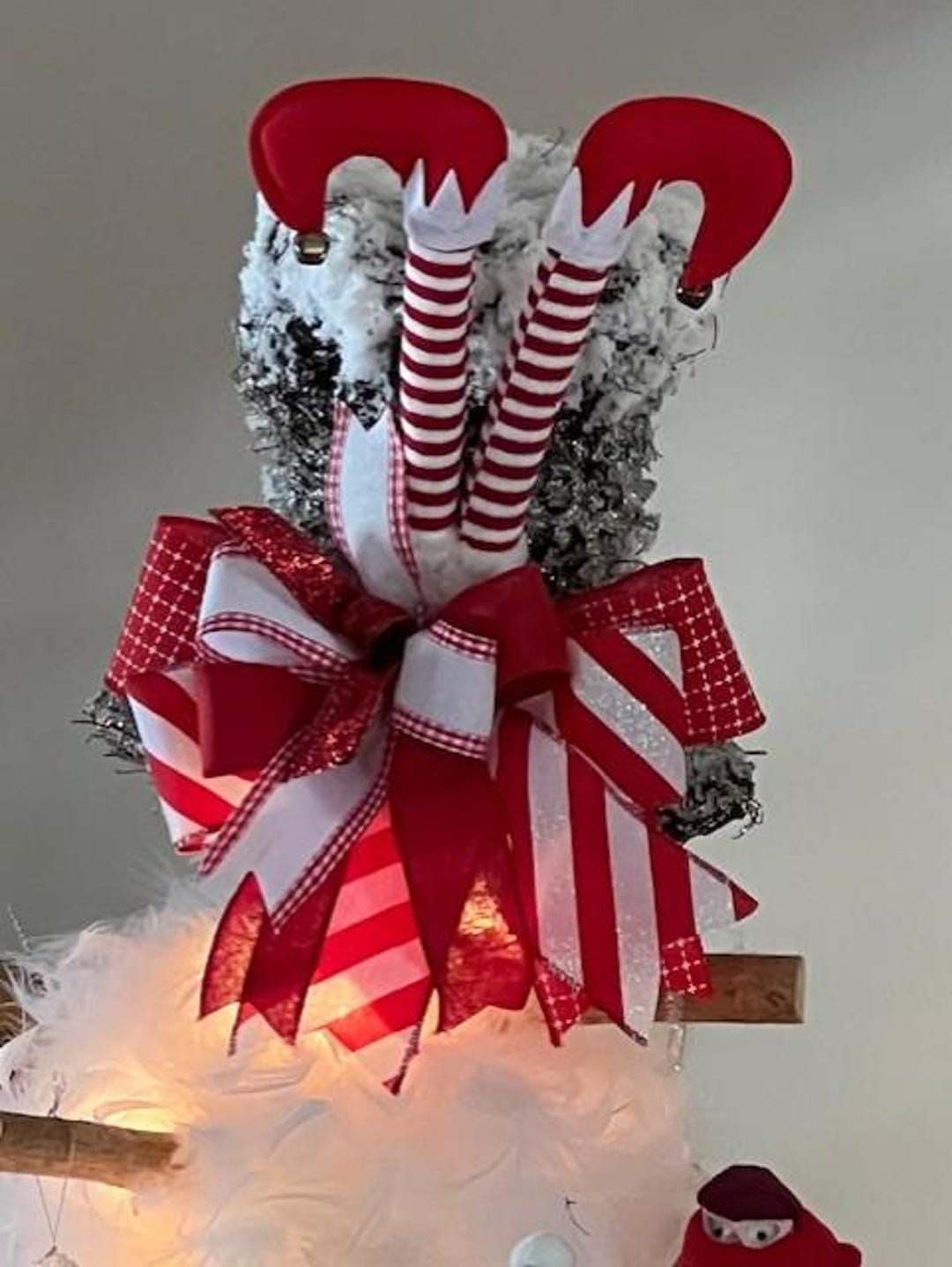 Snowy Grapevine Top Hat Christmas Tree Topper: Red and White Elf Legs ...