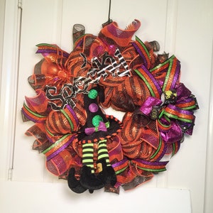 Witch Wreath-Witch Hat Wreath-Halloween Wreath-Witch Hat/Legs-Halloween Front Door Hanger-Spooky Decor-Fall Wreath-Spooky Witch