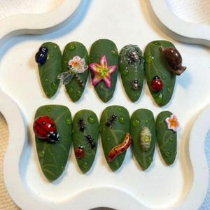 Handmade Realistic Nature Leaf Press On Nails | 3D Insects, Dew Drops & Flowers | For Earthy Grunge Fairycore Girls