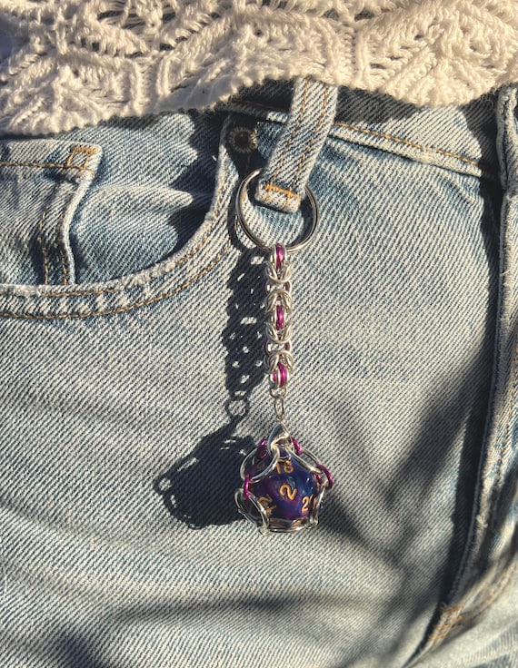 Custom Removable D20 Keychain