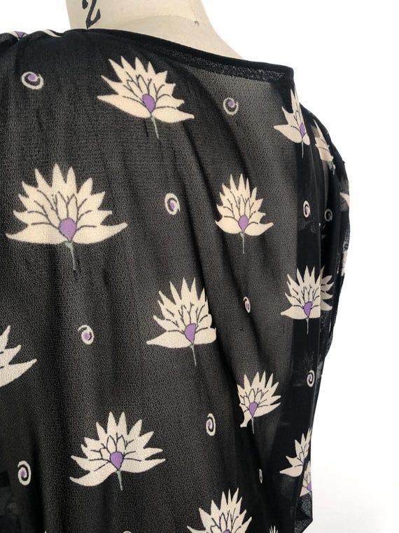 1970s Lotus Flower Dress - image 15