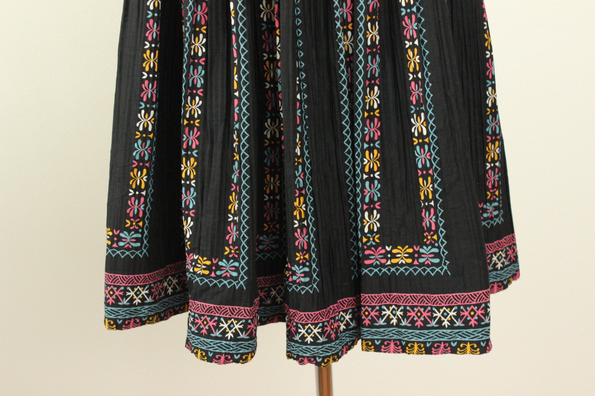 1950s Folk Art Pleated Skirt / Vintage Skirt | Etsy