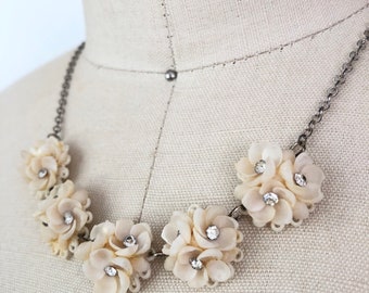 Vintage Rosettes Necklace