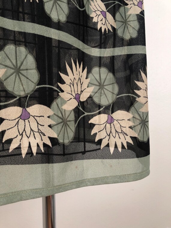 1970s Lotus Flower Dress - image 7