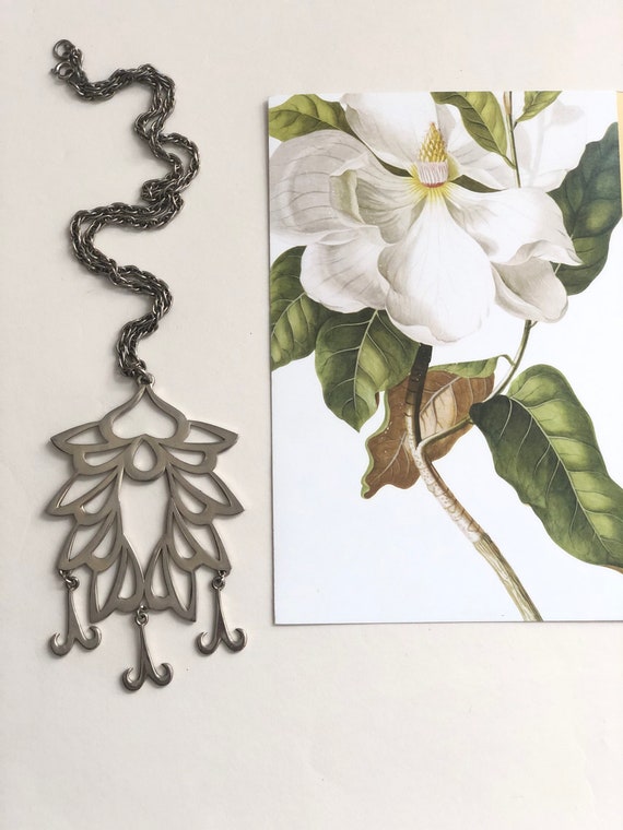 1970s Bell Flower Necklace - image 2