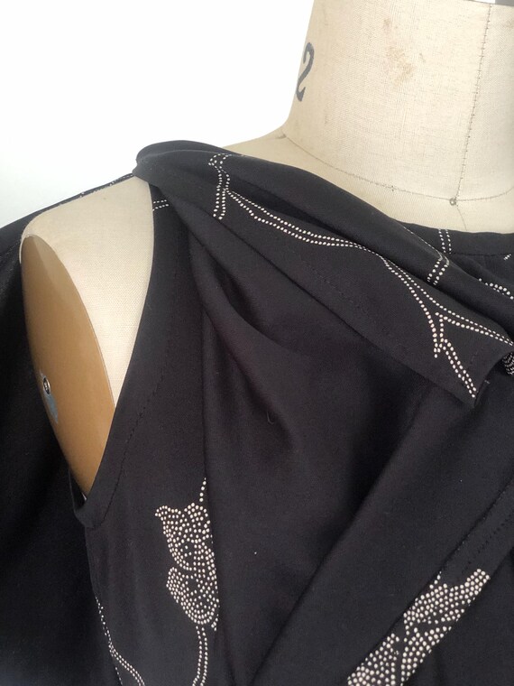 1970s Monochrome Flower Dress - image 8