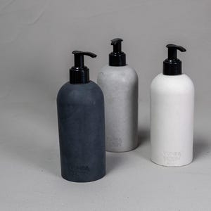 Concrete Soap Bottle – Modern Refillable Hand Soap Dispenser | Minimalist Bathroom Decor | Handmade Concrete Vessel | Neutral Home Style