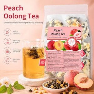 Könnte beinhalten: Eine Packung Pfirsich-Oolong-Tee mit einem Glas gebrühten Tees und einer Schale mit Teeblättern. Die Packung zeigt den Text "Peach Oolong Tea" und Bilder von Pfirsichen. Der Tee wird als süß, blumig und natürlich erfrischend beschrieben.