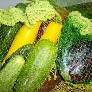 Upcycled Produce Bag DIY instructions, crochet trim and closure to up-cycle a mesh produce market tote bag. image 1