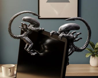 Alien Monitor Figure - Digital STL Download
