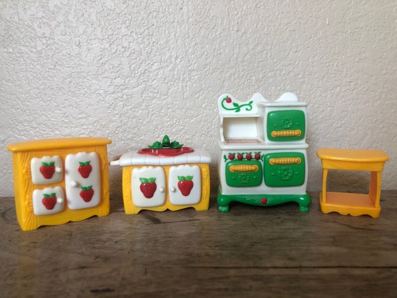 strawberry shortcake dollhouse furniture