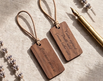 Etiqueta de equipaje personalizada de madera de nogal / Etiqueta para maleta de viaje grabada con láser / Etiqueta de identificación con nombre personalizado / Etiqueta para maleta rústica minimalista / Regalo de viaje