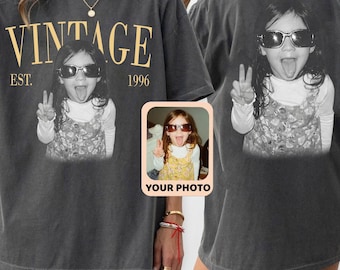 Camiseta vintage personalizada con foto de Comfort Colors®, camiseta personalizada para cumpleaños de 30 años con foto.