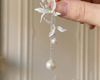 Handgemaakte harsbloem pareloorbellen kwastje, boho bruids hangoorbellen, lange bruiloft statement sieraden voor vrouwen