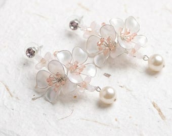 Pendientes colgantes de perlas y flores de resina hechos a mano, estilo romántico francés para novias, joyería de boda con cristales en rosa y beige, regalo para damas de honor
