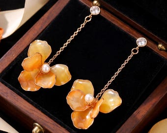 Pendientes colgantes de resina estilo vintage francés con forma de flor, pendientes colgantes florales naranjas, joyas llamativas con perlas y circonitas cúbicas, regalo para ella.