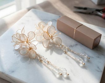Pendientes colgantes de resina hechos a mano con forma de flor, borla de cristal color champán, joyería nupcial llamativa, regalo para ella AE-539
