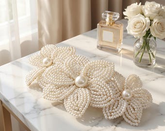 Handgemachte Perle Blumen Haarspange, französische Braut Haarschmuck, cremeweiße Kunstperle Haarspange für Hochzeit Abschlussball