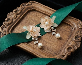 Pendientes colgantes de resina hechos a mano con forma de flor, perlas y cristales, pendientes colgantes de novia en rosa y verde, regalo de joyería para damas de honor de boda para mamá.