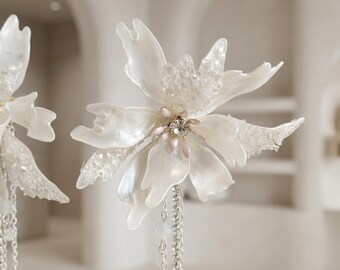 Pendientes de resina 3D florales hechos a mano con borla larga, joyería llamativa francesa vintage de cristal marfil para bodas.