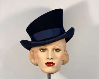 Asymmetric to hat, topper hat, cylinder hat, zylinder hut, high hat, kentucky derby hat, edwardian hat, great gatsby hat, mad hatter top hat