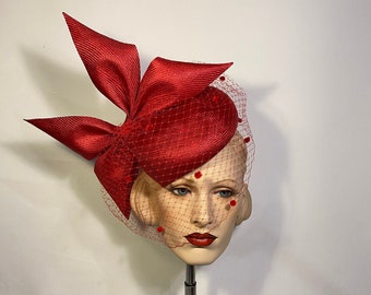 Couture red parasisal fascinator with bow and veil, headpiece, Kate Middleton style, millinery veil, Royal Ascot,Kentucky Derby, race&#39;s hat