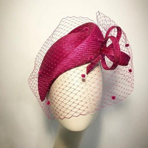 Straw headpiece with side bow and veil, royal ascot, races, fascinator, royal enclosure, parasisal, hat, vintage style