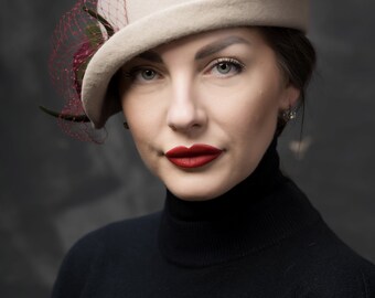 Vintage Style, Flapper, Ivory Cloche Hat, 1920s, Art Deco  display picture 2
