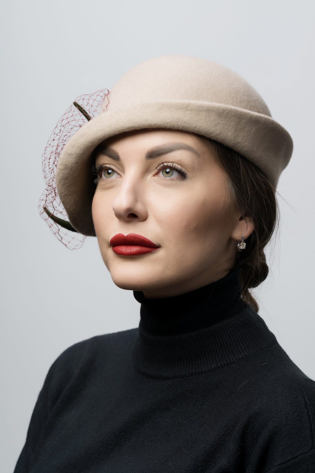 Vintage Georgi Ivory Wool Felt Cloche Hat - 1920s Flapper Style Mid-Century il_fullxfull.3396946921_qhk0.jpg main image 3