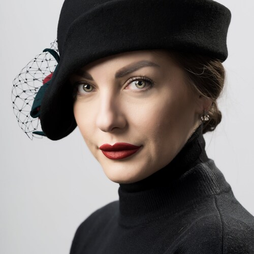 Vintage Style, Flapper, Black Cloche Hat, 1920s, Art Deco  display picture 1