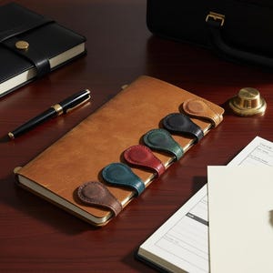 Personalized Magnetic Leather Bookmark - Custom Engraved Initials - Handmade Page Marker Gift for Book Lovers
