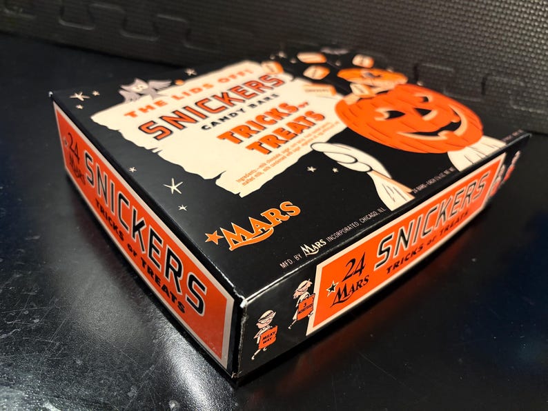 1950's Snickers (halloween, Variation #3) - Empty Custom Design Display ...