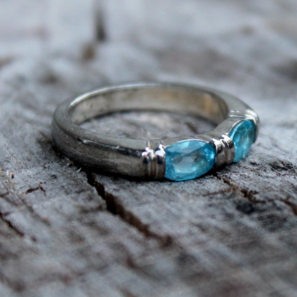 Vintage Silver Blue Topaz Bow Ring
