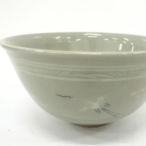 Japanese Antique Korai Celadon Tea Bowl – Cloud and Crane Motif, Signed Box