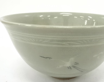 Ciotola da tè giapponese antica Korai Celadon - Motivo nuvola e gru, scatola firmata