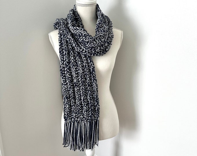 Bulky Ribbed Crocheted Scarf