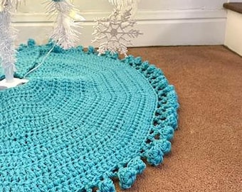 Chunky Crocheted Christmas Tree Skirt, Full Size Tree Skirt, Custom Color