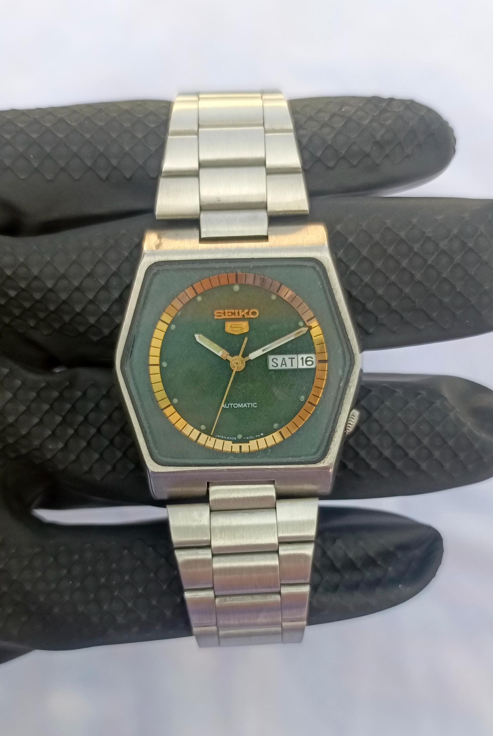 Vintage Seiko 5 Green Dial Automatic Watch - Hexagon TV Case