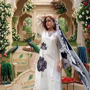 Conjunto de kurti y traje de georgette blanco roto con estampado digital, ideal para fiestas.