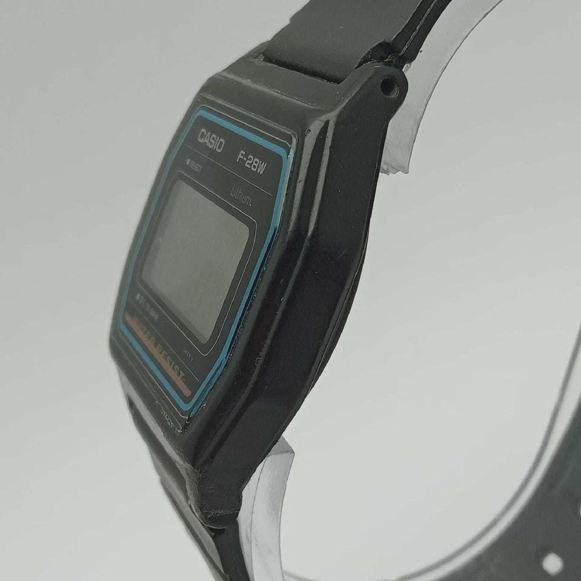 Casio F-28W 1156 Vintage Digital Men