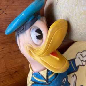 Lata 60. XX wieku - kukiełka Donald Duck Cloth z winylową głową, Walt Disney Productions Authentic