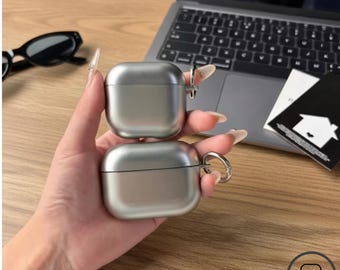 Estuche para auriculares electrochapado en plata mate: elegante funda metálica para auriculares, funda tecnológica futurista cyberpunk: accesorio minimalista Y2K.