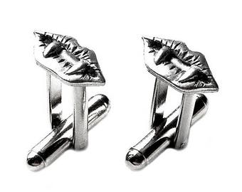 Vampire Lips Cufflinks - Express Yourself!