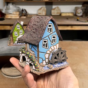 Watermill Cottage - Ceramic Aroma Oil Burner and Tea Light Holder