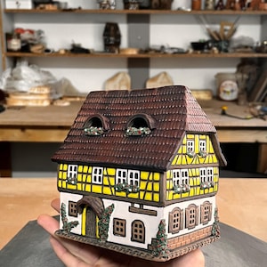 Handgjord keramisk miniatyr – Värmeljushållare och eterisk oljediffusor i present