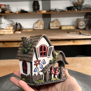 Handgjort keramiskt hus – värmeljushållare och eterisk oljediffusor